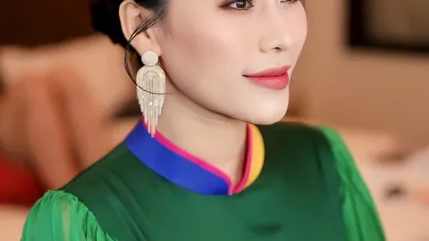 MV nghệ thuật “Lời Bác dặn trước lúc đi xa” của NSƯT Hương Giang được giới thiệu trên Bản tin Quốc tế