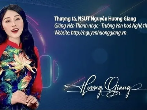 NSƯT Hương Giang